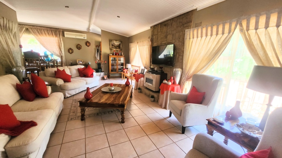 4 Bedroom Property for Sale in Wilkoppies North West